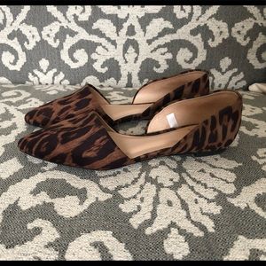 Leopard print pointed flats.